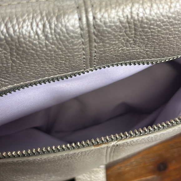 GUC VINTAGE AUTHENTIC Coach Pebble Leather Shoulder Bag Gold w/silver accents - Picture 6 of 13